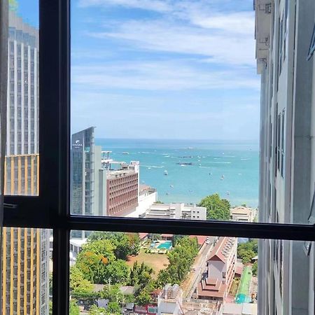The Base Apartment Pattaya Exterior foto