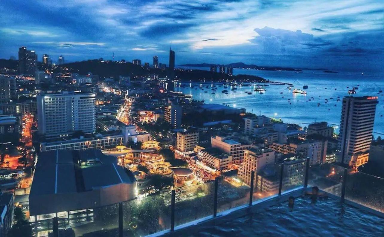 The Base Apartment Pattaya Exterior foto