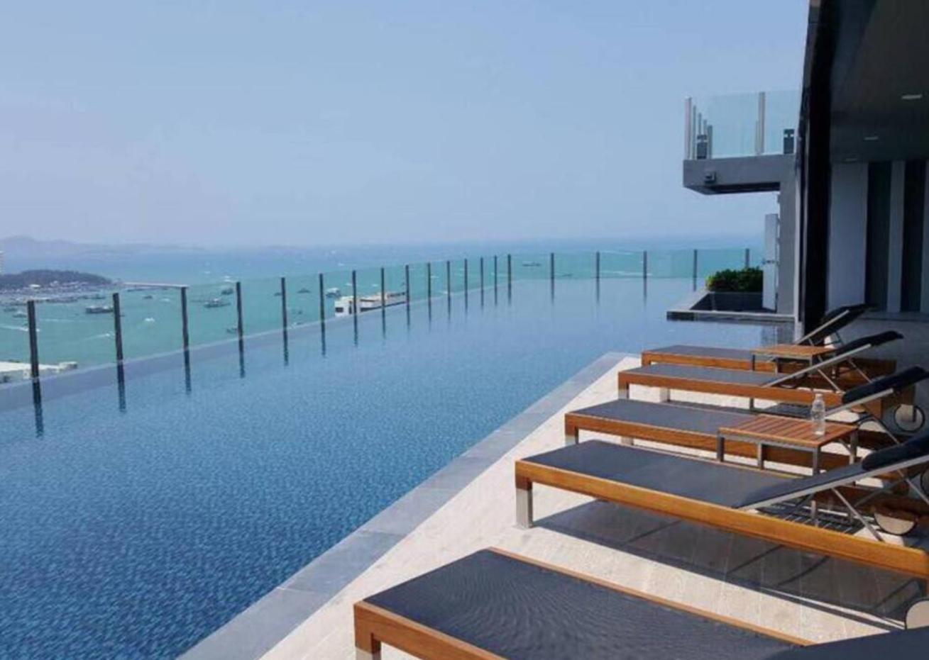 The Base Apartment Pattaya Exterior foto
