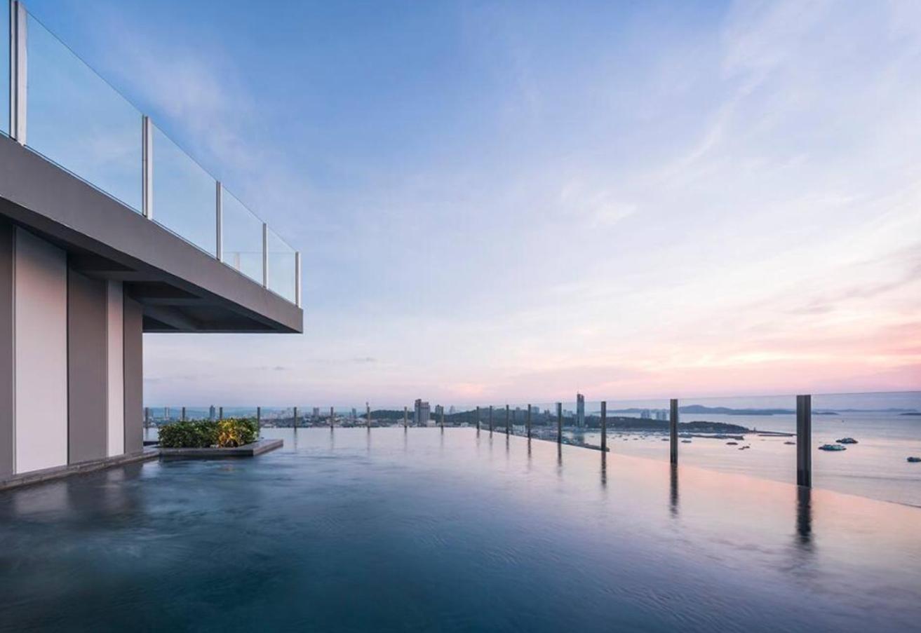The Base Apartment Pattaya Exterior foto