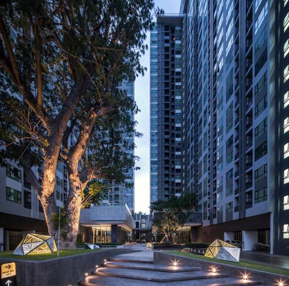 The Base Apartment Pattaya Exterior foto