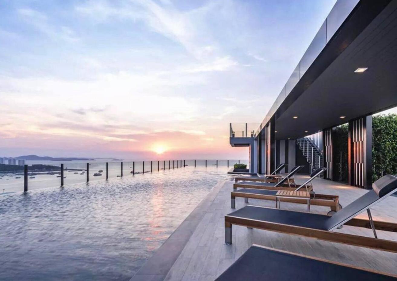 The Base Apartment Pattaya Exterior foto