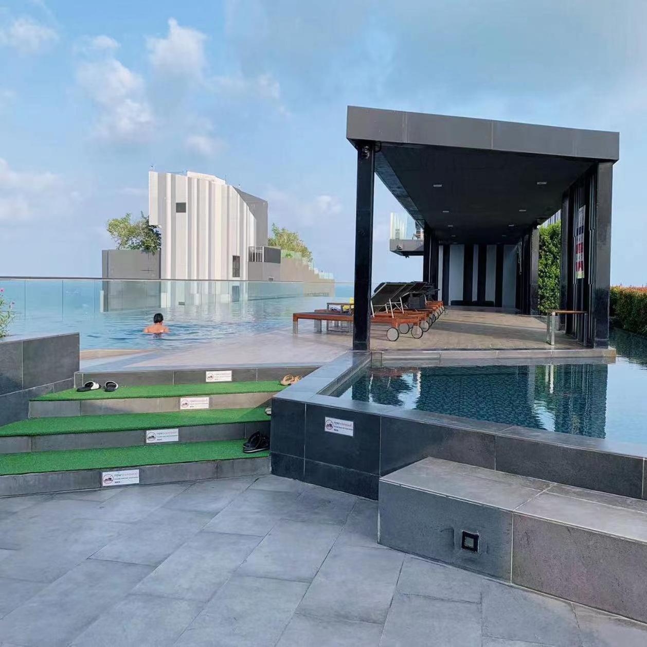 The Base Apartment Pattaya Exterior foto