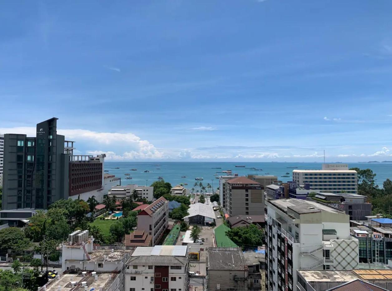 The Base Apartment Pattaya Exterior foto