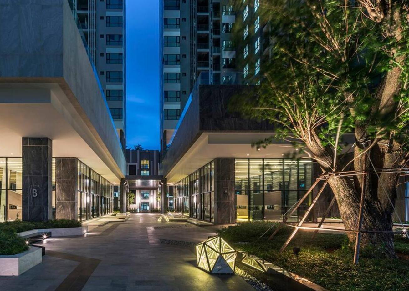 The Base Apartment Pattaya Exterior foto