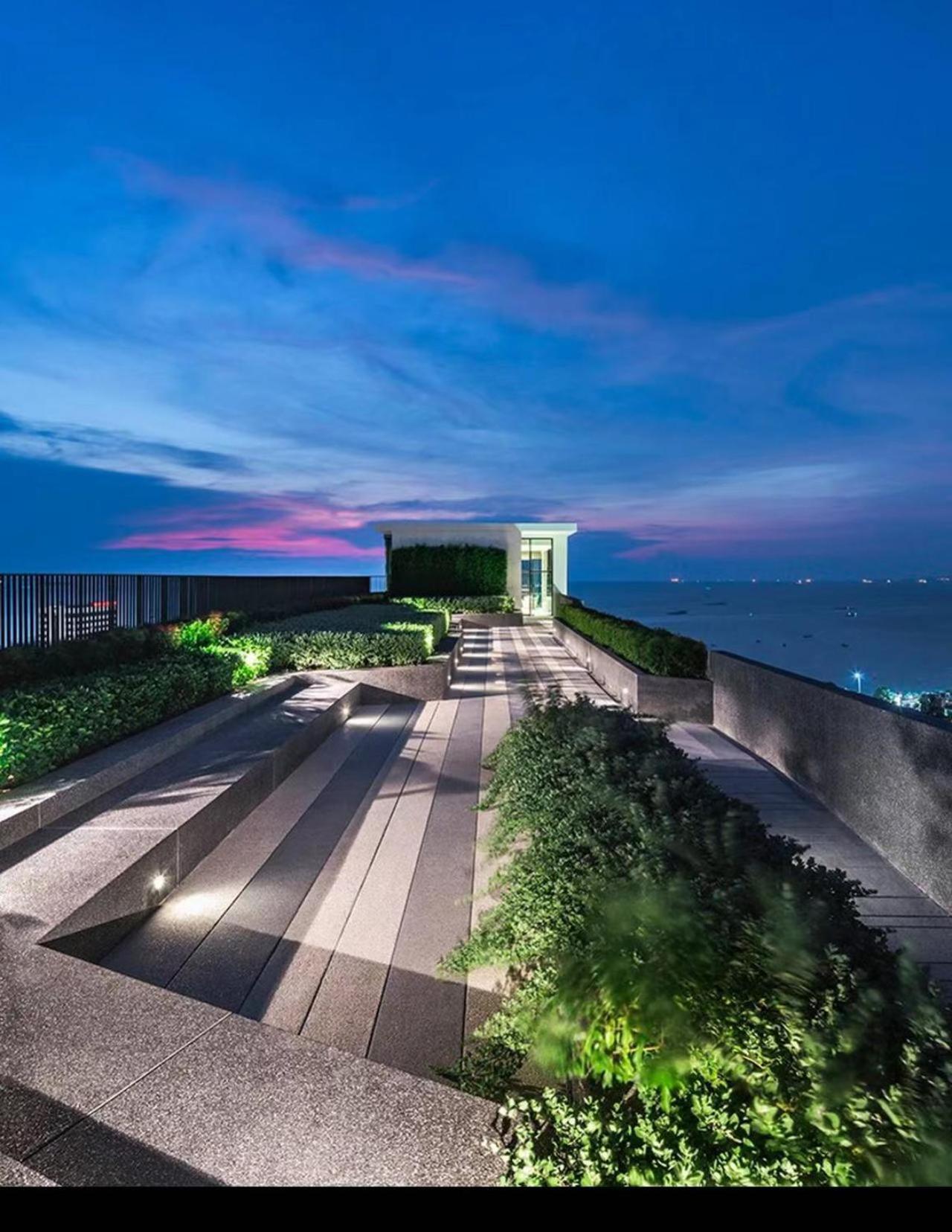 The Base Apartment Pattaya Exterior foto