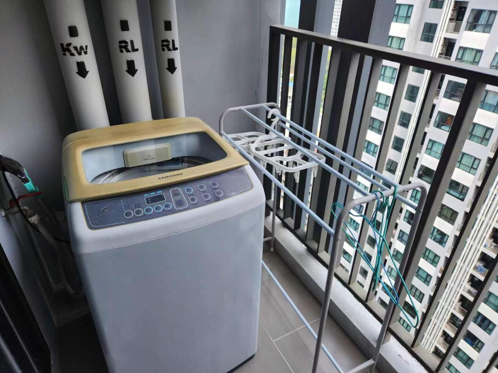 The Base Apartment Pattaya Exterior foto