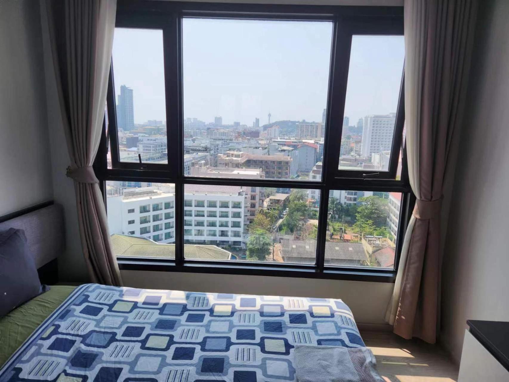 The Base Apartment Pattaya Exterior foto